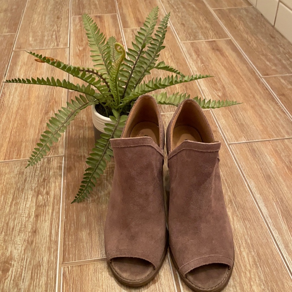 Lucky Brand Shoeties, Size 8 1/2